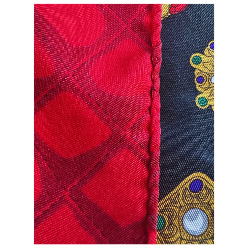 Ginnie Johansen Inc Silk Scarf Red Black Gold Chain Plaid Design Vintage 1988 - Picture 6 of 6